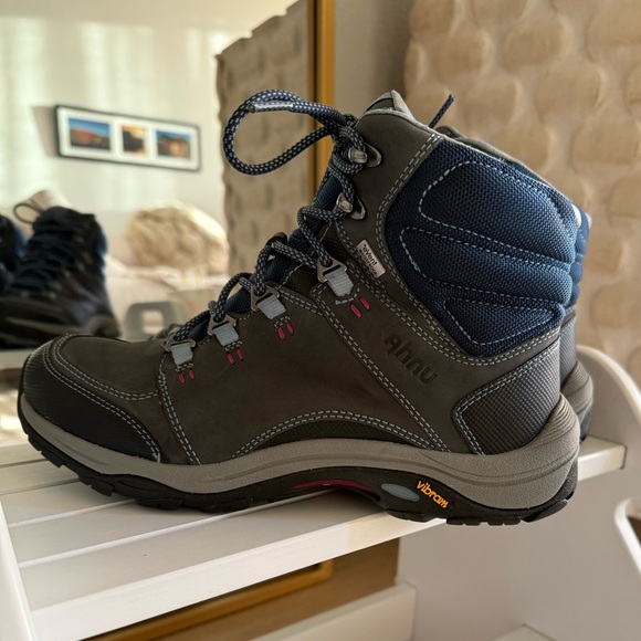 Ahnu Montarra III eVent Hiking Boot - Waterproof Vibram Soles Women’s 7 - Picture 4 of 10